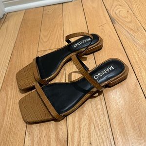 Mango tan strapped flat sandals size 7